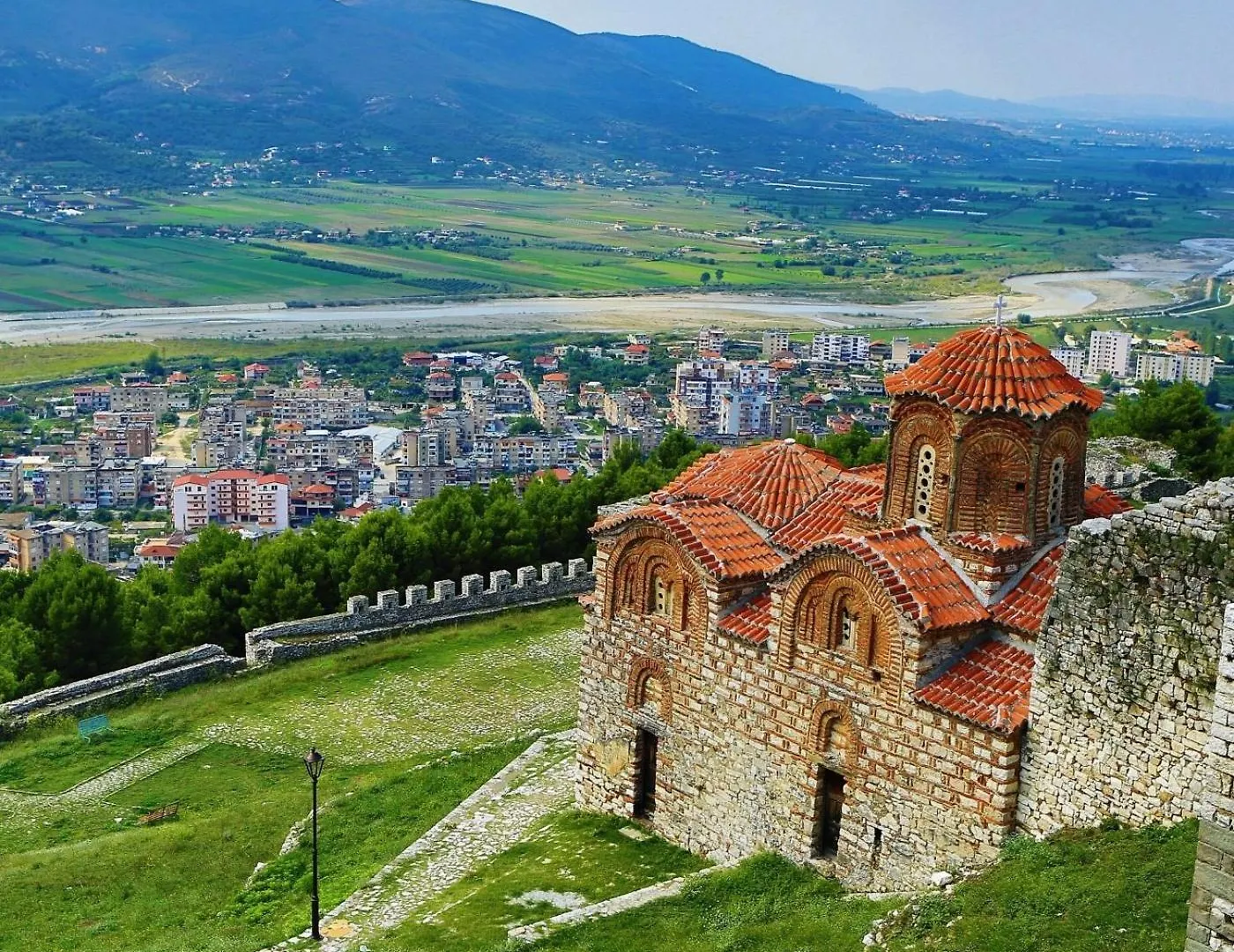 Aaa Guesthouse Berat 0*,  Albania
